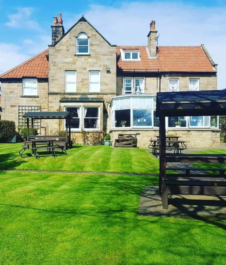 The Fylingdales Inn Robin Hood's Bay Exteriér fotografie